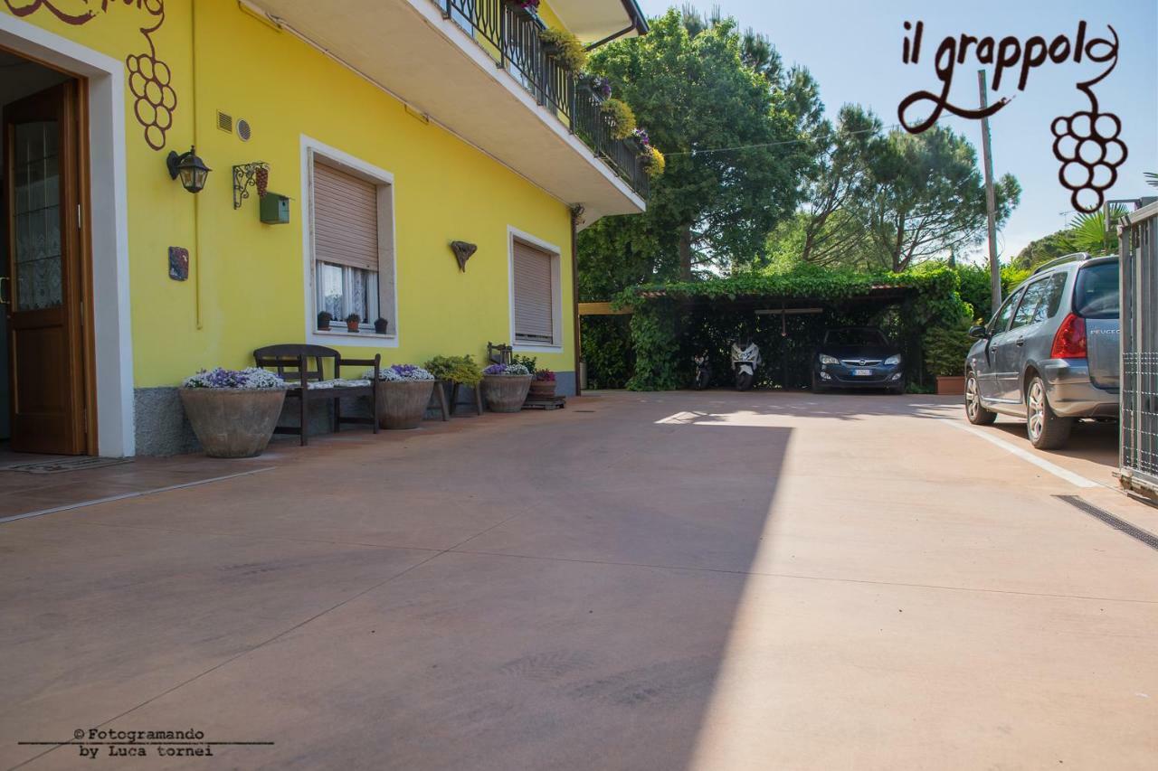 B&B Il Grappolo Foresteria Lombarda Сирмионе Экстерьер фото